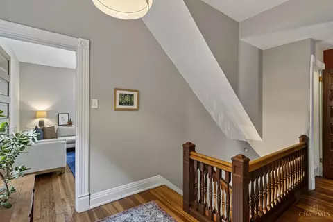 Entry Way - 1612 Dexter Ave, Cincinnati, OH 45206 photo 8 of 13