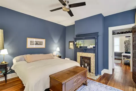 Bedroom - 1612 Dexter Ave, Cincinnati, OH 45206 photo 1 of 7
