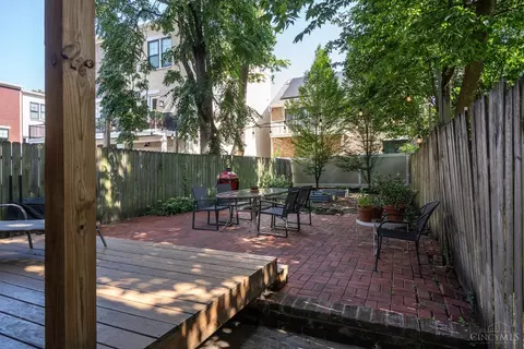 Exterior - 1612 Dexter Ave, Cincinnati, OH 45206 photo 7 of 15