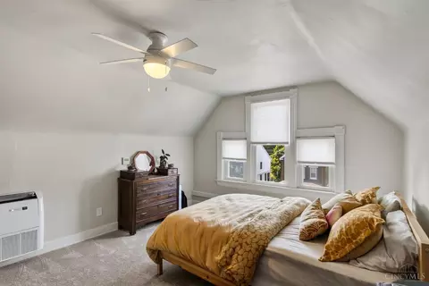 Bedroom - 1612 Dexter Ave, Cincinnati, OH 45206 photo 6 of 7