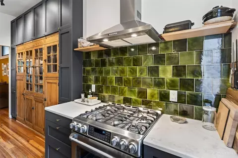 Kitchen - 1612 Dexter Ave, Cincinnati, OH 45206 photo 4 of 9