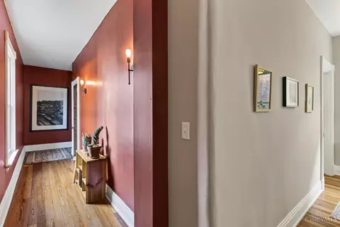 Entry Way - 1612 Dexter Ave, Cincinnati, OH 45206 photo 9 of 13