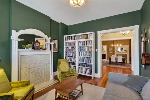 Living - 1612 Dexter Ave, Cincinnati, OH 45206 photo 4 of 8