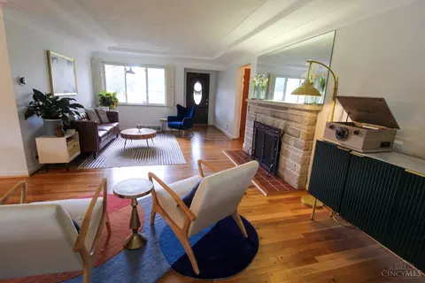 Living - 3743 Langhorst Ct, Cincinnati, OH 45236 photo 3 of 3