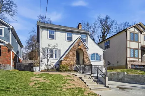 3110 Kinmont St, Cincinnati, OH 45208
