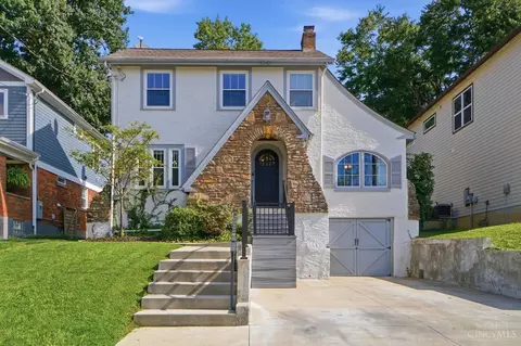 3110 Kinmont St, Cincinnati, OH 45208