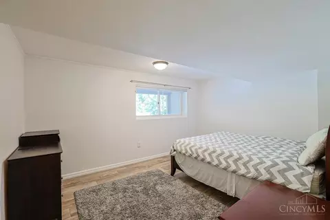 Bedroom - 7434 Drake Rd, Cincinnati, OH 45243 photo 3 of 4