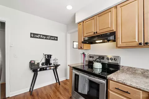 Kitchen - 6251 Crestview Pl, Cincinnati, OH 45230 photo 6 of 6