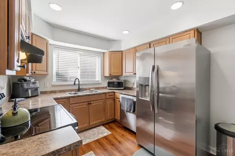 Kitchen - 6251 Crestview Pl, Cincinnati, OH 45230 photo 1 of 6