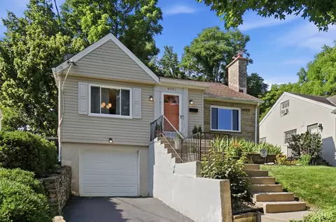 Exterior - 6251 Crestview Pl, Cincinnati, OH 45230 photo 2 of 13