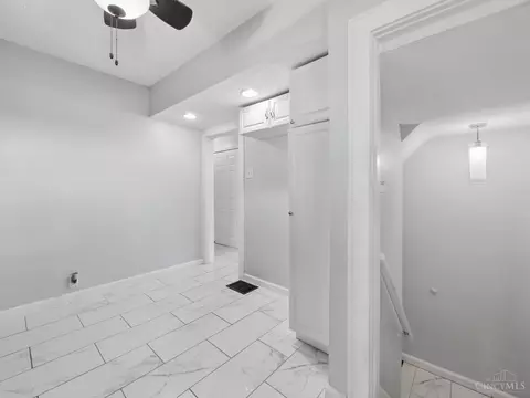 Entry Way - 2385 Nova Ave, Cincinnati, OH 45238 photo 1 of 3