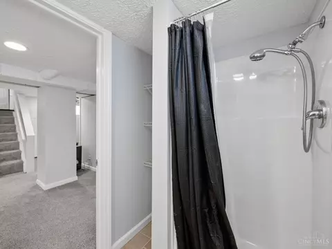 Bath - 2385 Nova Ave, Cincinnati, OH 45238 photo 3 of 3