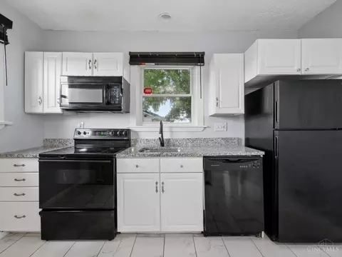 Kitchen - 2385 Nova Ave, Cincinnati, OH 45238 photo 2 of 3