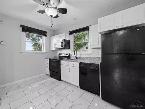 Kitchen - 2385 Nova Ave, Cincinnati, OH 45238 photo 1 of 3