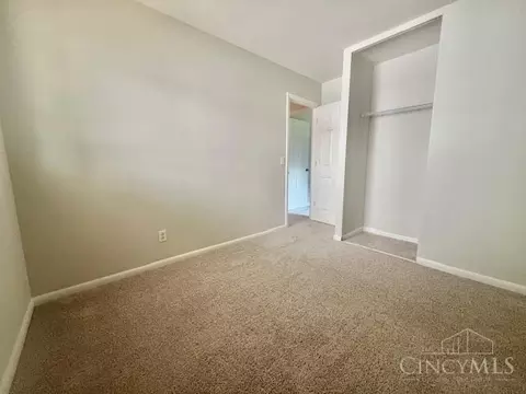 Bedroom - 190 Ivanhoe Ave, Cincinnati, OH 45233 photo 1 of 2