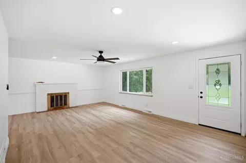 Living - 1659 Devils Backbone Rd, Cincinnati, OH 45233 photo 1 of 6