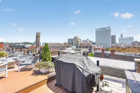 Exterior - 1237 Vine St, Cincinnati, OH 45202 photo 5 of 8