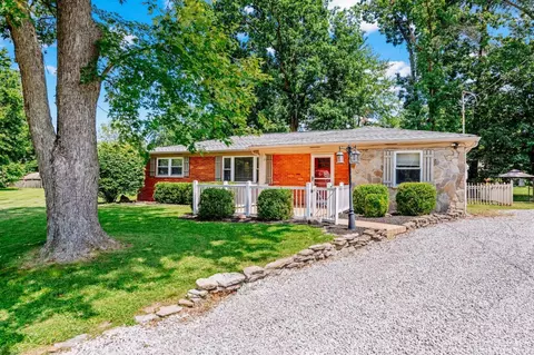 1300 Michael Ln, Milford, OH 45150