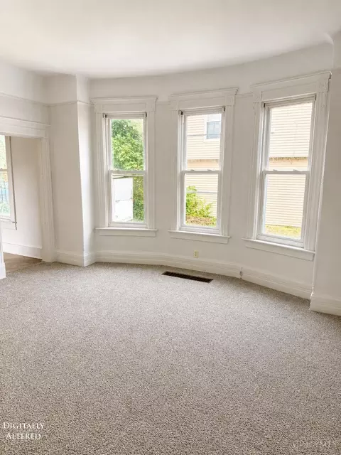 209 Walnut St, Hamilton, OH 45011 photo 3