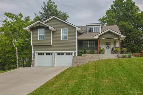 1698 Fieldcrest Dr, Lawrenceburg, IN 47025