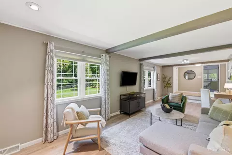 Living - 4248 Simca Ln, Cincinnati, OH 45211 photo 2 of 6