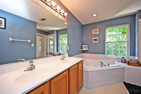 Bath - 1543 Doddington Rd, Kettering, OH 45409 photo 2 of 5