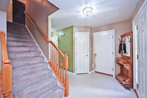 Entry Way - 1543 Doddington Rd, Kettering, OH 45409 photo 3 of 3