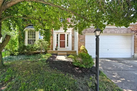Exterior - 1543 Doddington Rd, Kettering, OH 45409 photo 2 of 6