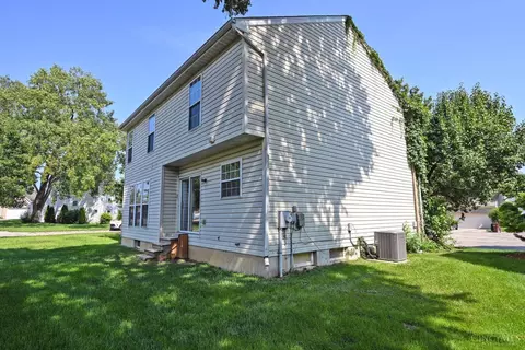 Exterior - 1543 Doddington Rd, Kettering, OH 45409 photo 4 of 6