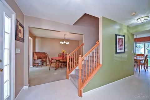 Entry Way - 1543 Doddington Rd, Kettering, OH 45409 photo 2 of 3