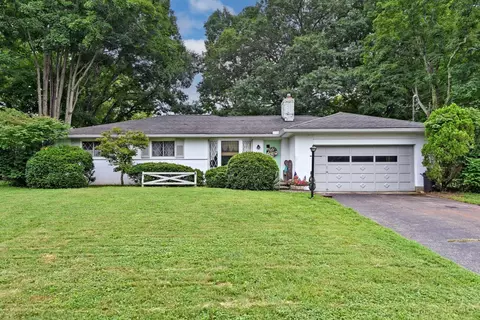 106 Wrenwood Ln, Terrace Park, OH 45174