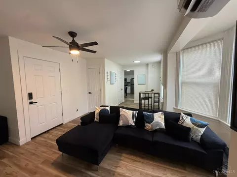 Living - 1312 Spring St, Cincinnati, OH 45202 photo 15 of 18