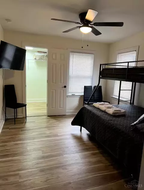 Bedroom - 1312 Spring St, Cincinnati, OH 45202 photo 5 of 17