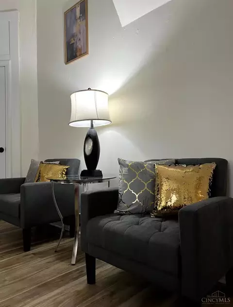 Living - 1312 Spring St, Cincinnati, OH 45202 photo 3 of 18