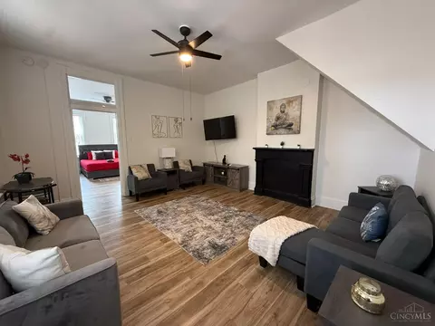 Living - 1312 Spring St, Cincinnati, OH 45202 photo 9 of 18