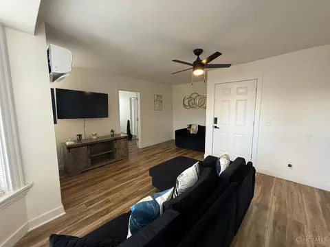 Living - 1312 Spring St, Cincinnati, OH 45202 photo 17 of 18
