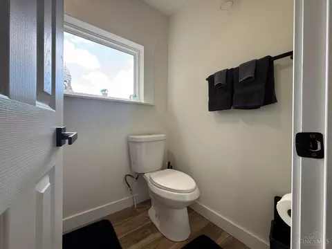 Bath - 1312 Spring St, Cincinnati, OH 45202 photo 6 of 7