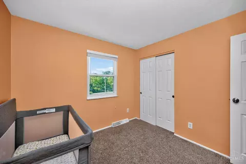 Bedroom - 1766 Miles Rd, Cincinnati, OH 45231 photo 3 of 8