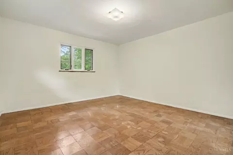 Bedroom - 8590 Lynnehaven Dr, Cincinnati, OH 45236 photo 1 of 6
