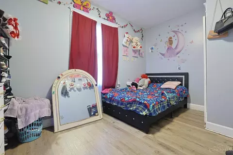Bedroom - 830 Harris Ave, Cincinnati, OH 45205 photo 5 of 7