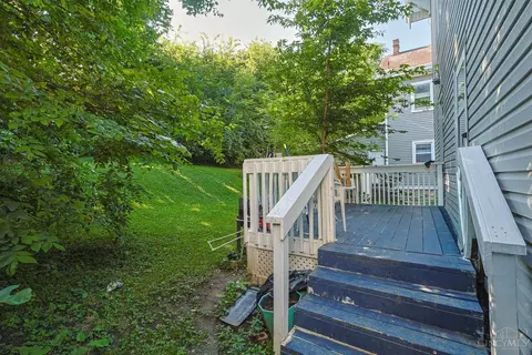 Exterior - 830 Harris Ave, Cincinnati, OH 45205 photo 6 of 10