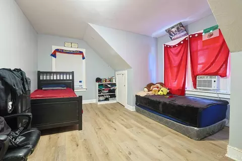 Bedroom - 830 Harris Ave, Cincinnati, OH 45205 photo 2 of 7
