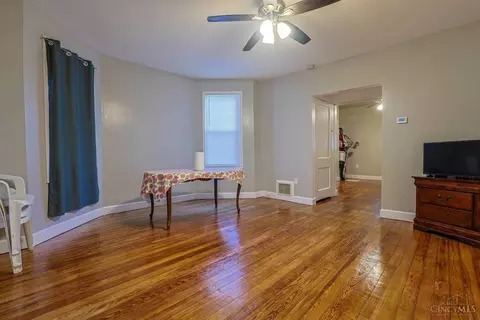 Living - 830 Harris Ave, Cincinnati, OH 45205 photo 3 of 3