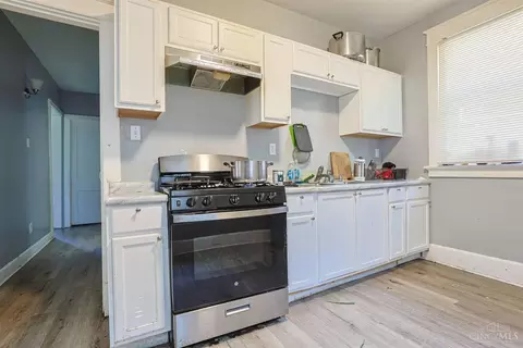 Kitchen - 830 Harris Ave, Cincinnati, OH 45205 photo 1 of 3