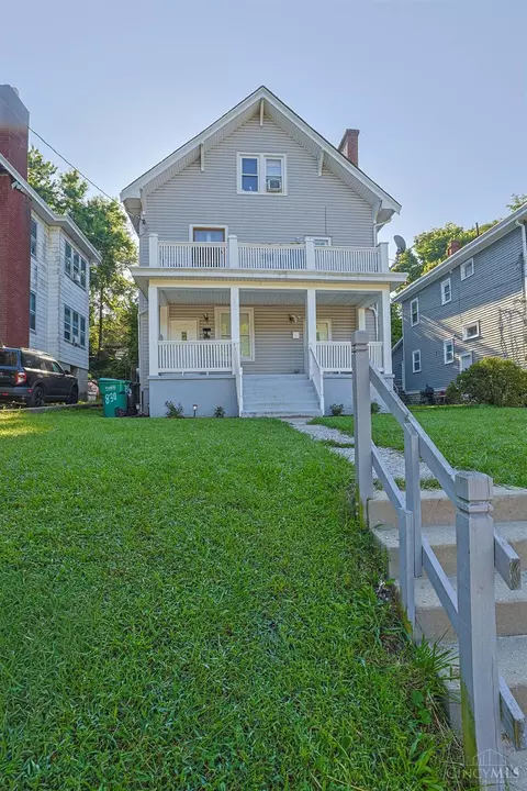 Exterior - 830 Harris Ave, Cincinnati, OH 45205 photo 2 of 10