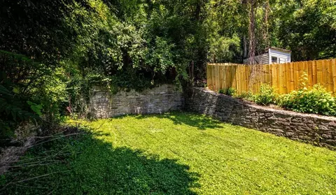 Exterior - 3160 River Rd, Cincinnati, OH 45204 photo 3 of 4