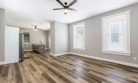 Living - 3160 River Rd, Cincinnati, OH 45204 photo 6 of 7