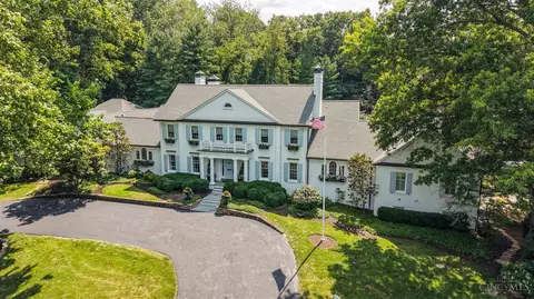 8775 Spooky Hollow Rd, Cincinnati, OH 45242