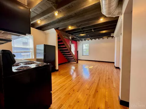 Kitchen - 226 Clifton Ave, Cincinnati, OH 45202 photo 2 of 4