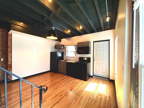 Kitchen - 226 Clifton Ave, Cincinnati, OH 45202 photo 4 of 4